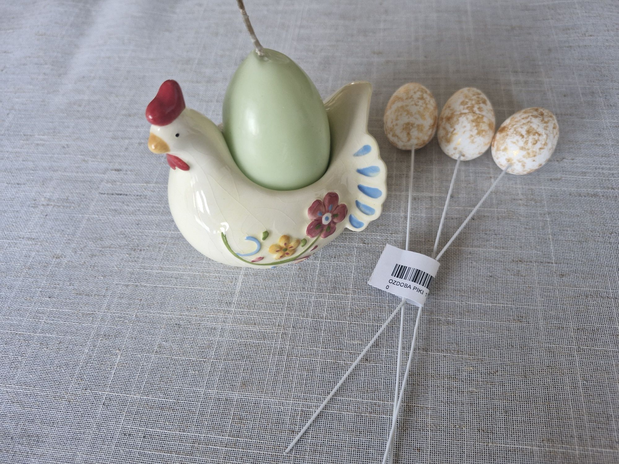 Wielkanocna ceramiczna kura kurka Home&you świeczka i ozdoby na piku
