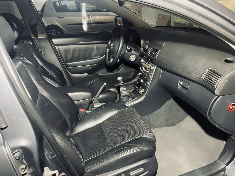 Toyota Avensis 2.2 D-Cat 177cv (selo 72€)
