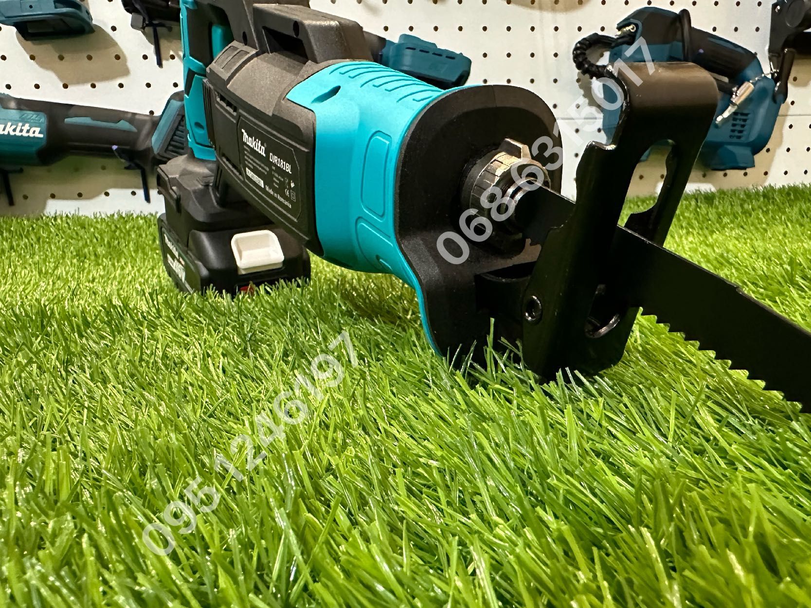 Сабельная пила Makita DJR181BL 8Ah акумуляторная безщеточная пилка