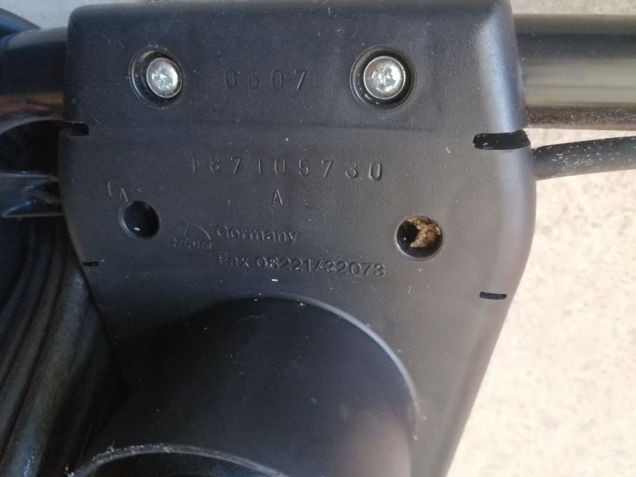 Máquina de cortar relva