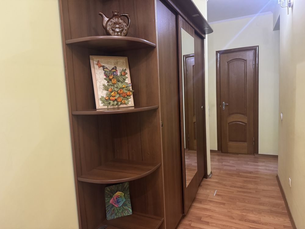 Оренда 3- кімнатної квартири на Поділлі по вул. Ющенка