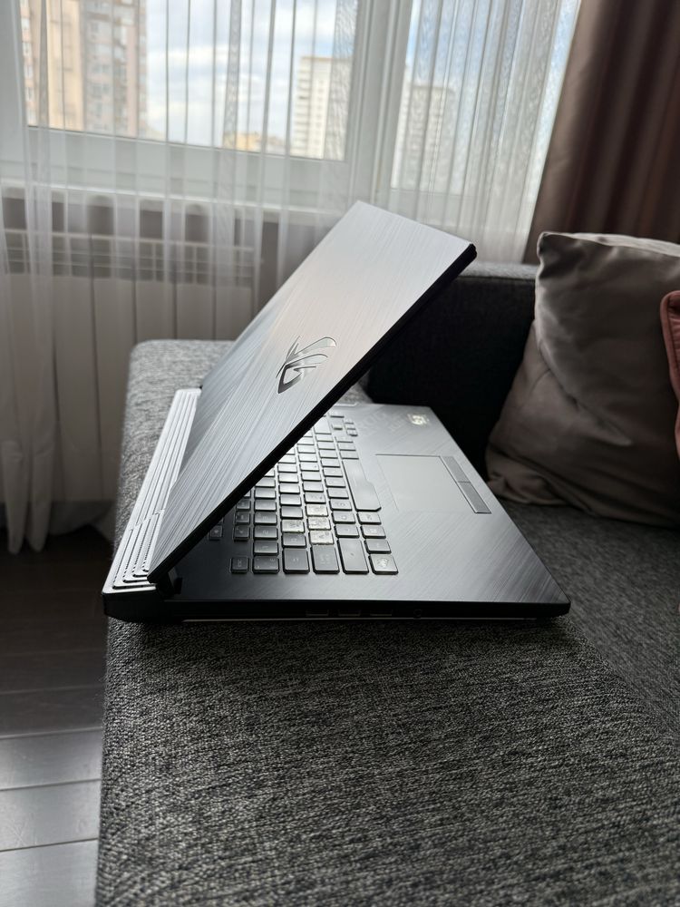 Ноутбук ASUS ROG Strix G15