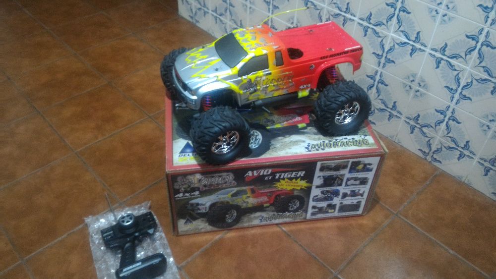 Monster Truck 1/8 Radiomodelismo (NOVO)