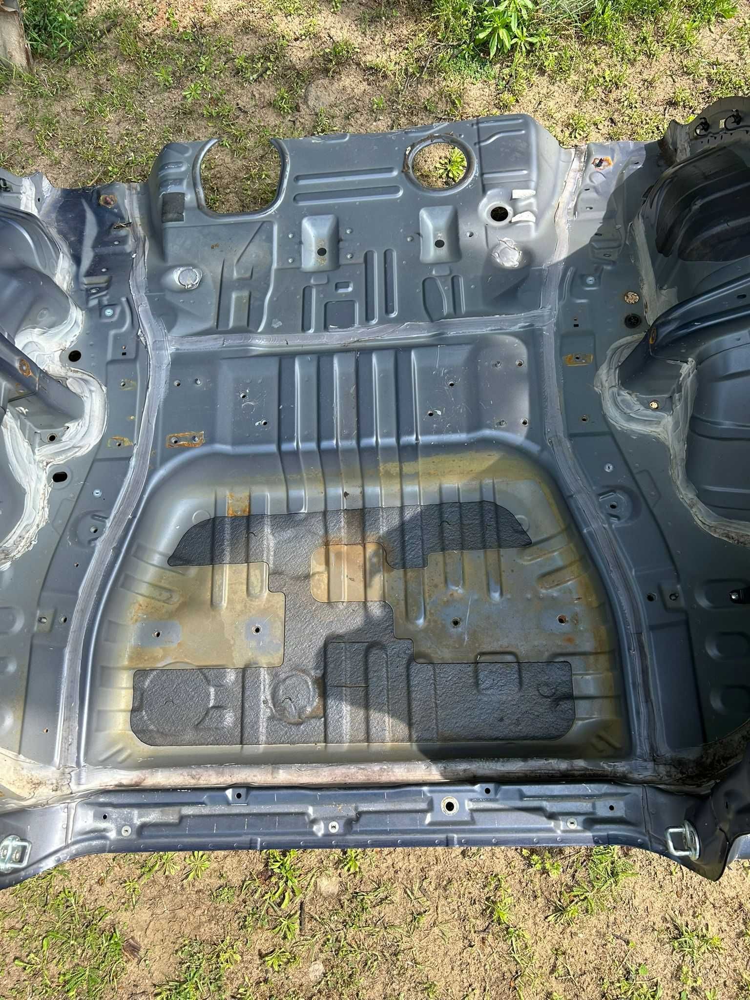 Ćwiartka wanna pas tylny błotniki Peugeot 4007 C-Crosser Outlander T65