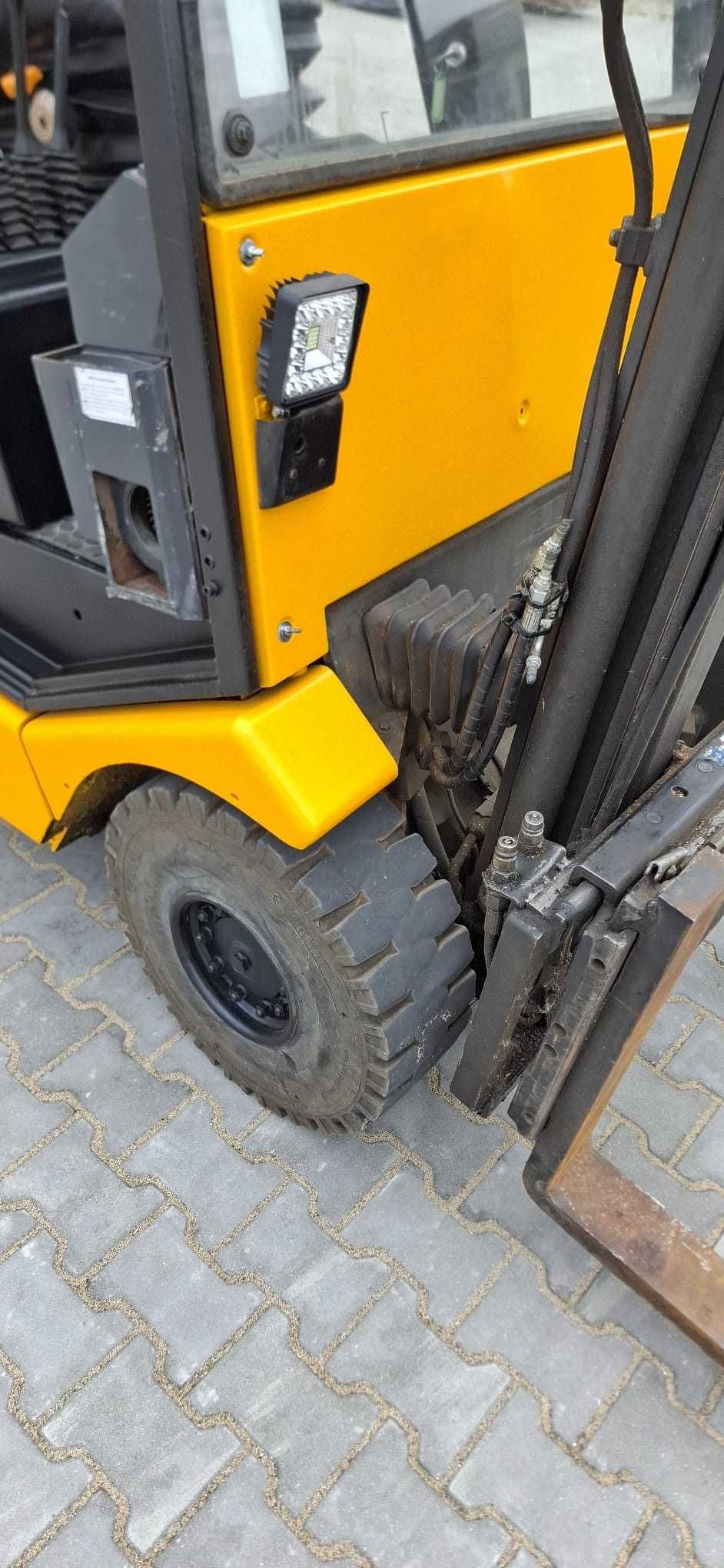 Wózek widłowy Still 2,5T LPG