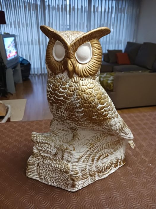 Duas corujas decorativas