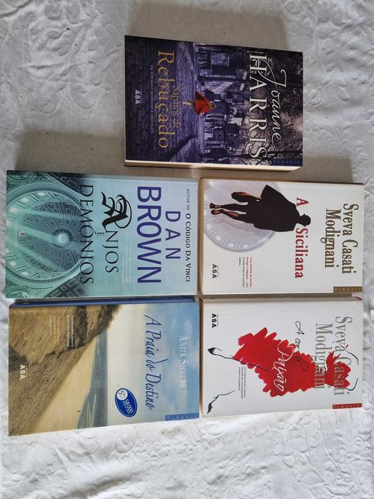 Livros em 2a mão, bem conservados.