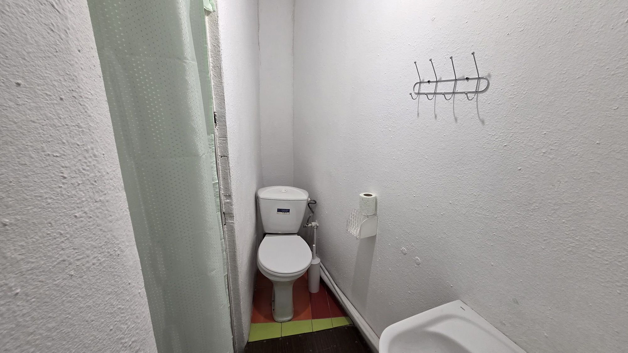 Продам 2-х кімнатну квартиру в центрі