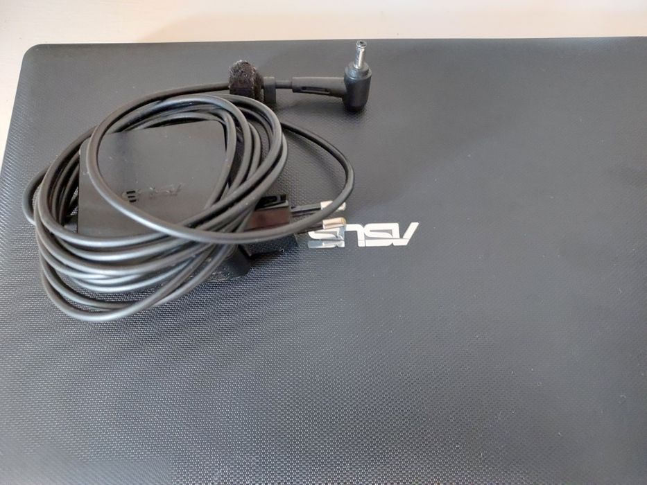 Laptop Asus X200M 11,6", Win 10, dysk SSD, stan bardzo dobry!