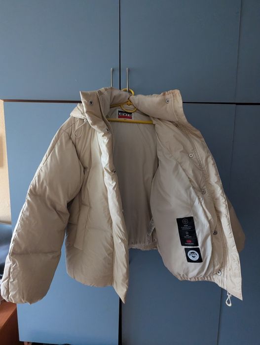 Жіноча зимова куртка Levi's