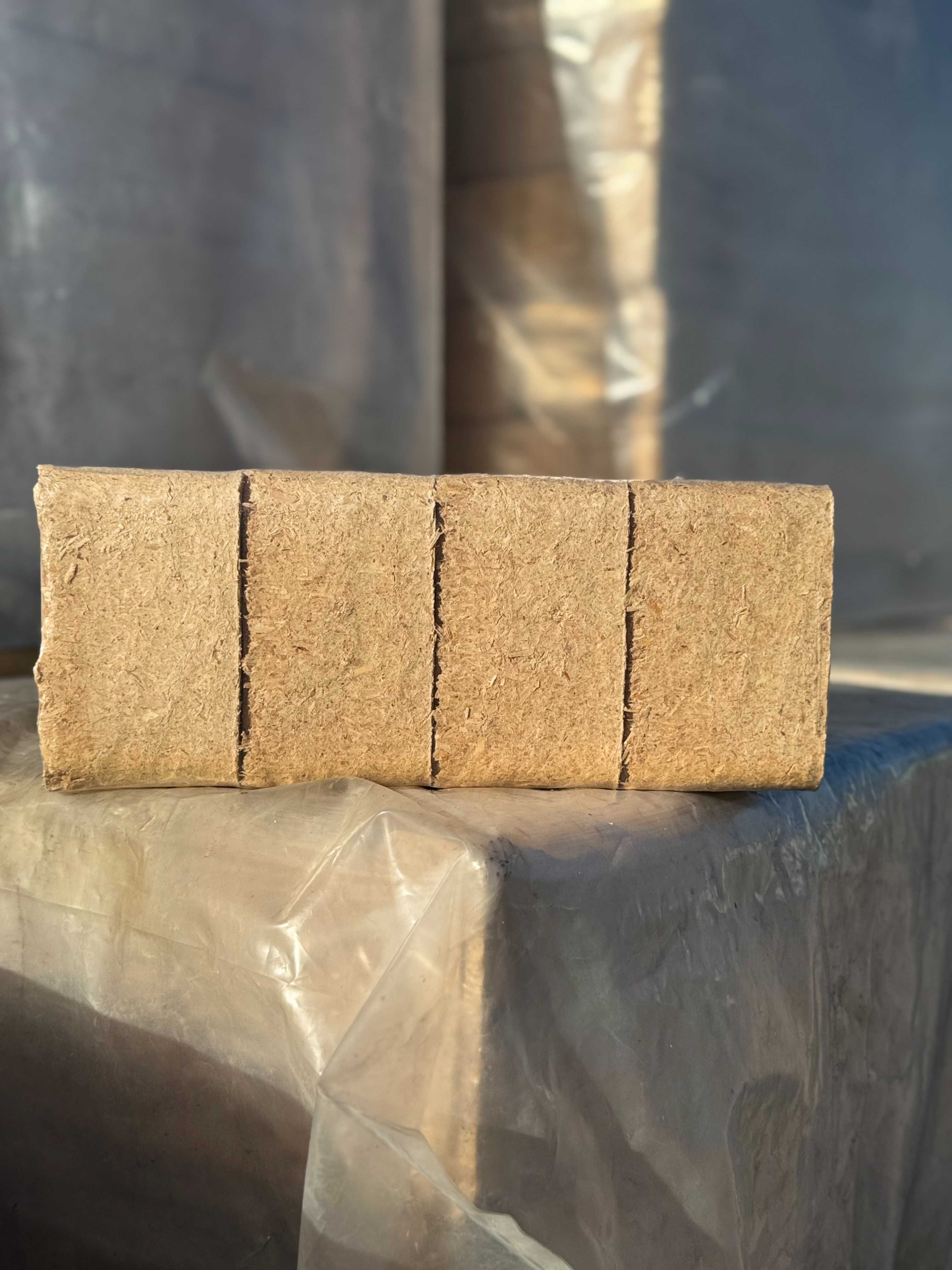 Brykiet drzewny RUF sosna 960kg paleta - BUS WINDA