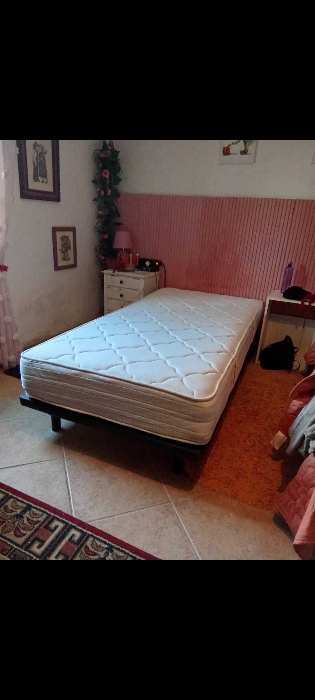 Vendo cama de solteiro