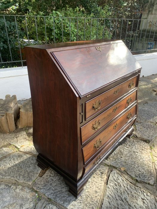 Papeleira em Pau santo