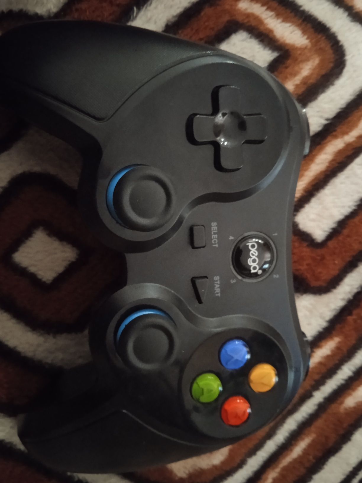 Продаю геймпад GameSir PG-9157