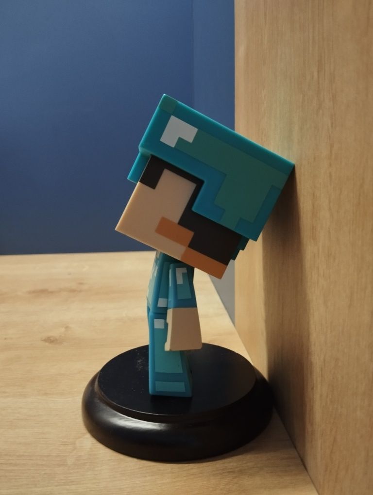 FigFigurka Stive Minecraft w Diamentowej Zbroi