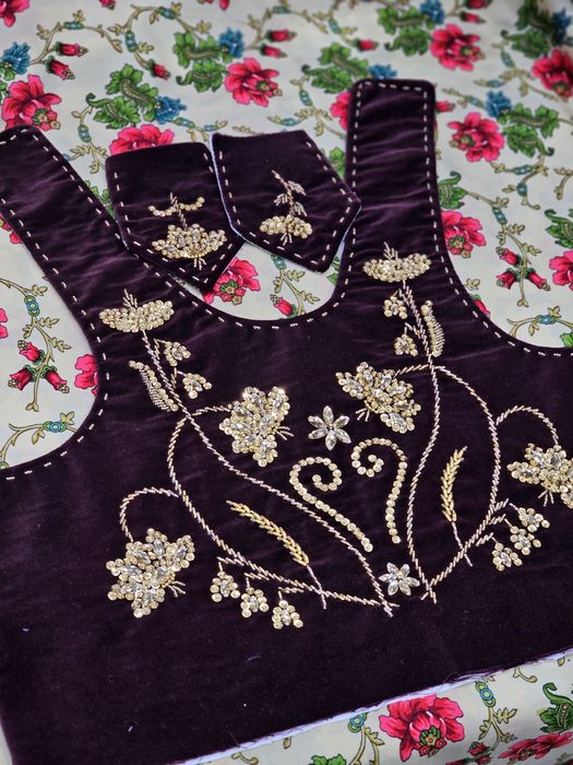 Zjawiskowy gorset góralski - ręcznie koralikowany i blaszkowany!