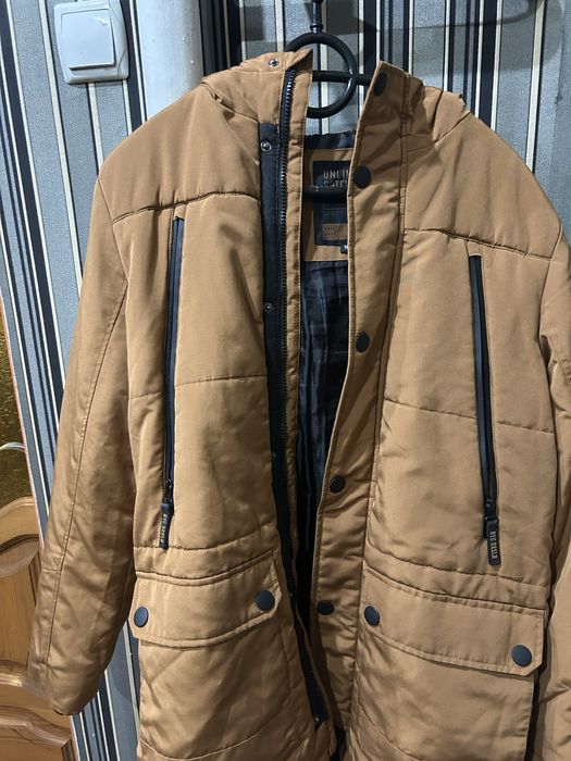 Продам куртку на хлопчика.