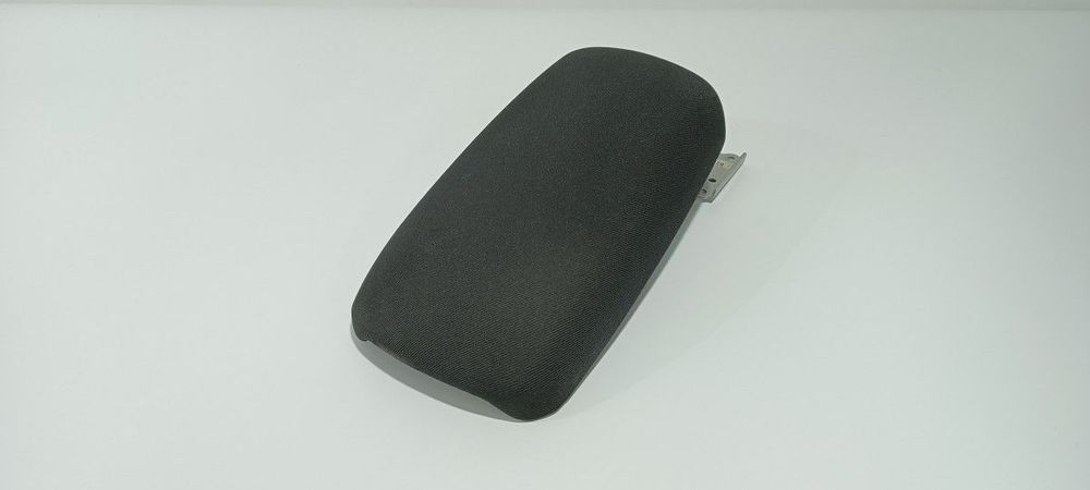 APOIO DE BRAÇOS TOYOTA COROLLA (E21) HYBRID ACTIVE