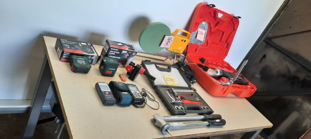 Maquina de soldar topos Geberit  e medidores laser