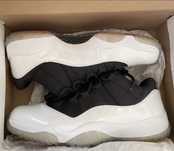 Air jordan 11 retro low tuxedo 46