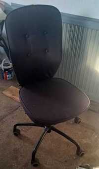 4 krzesła biurowe