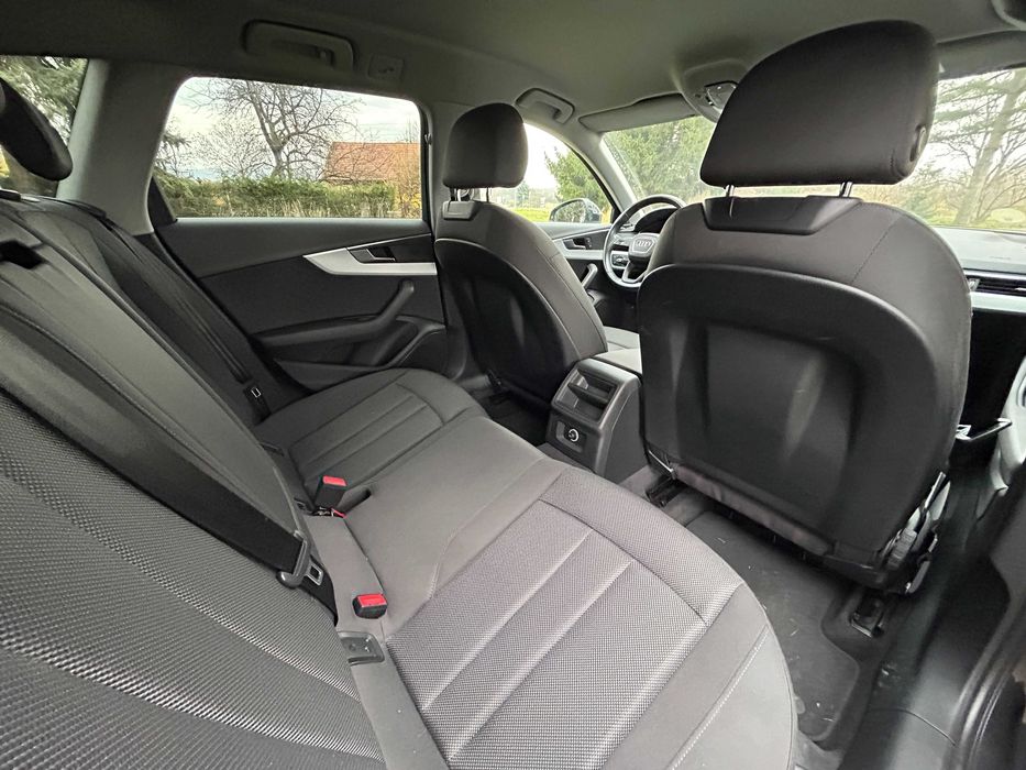 Audi A4 B9*2.0 TDI*Automat*Nawigacja*Czujniki Parkowania*Tempomat*