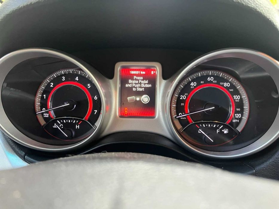 автомобіль Dodge Journey