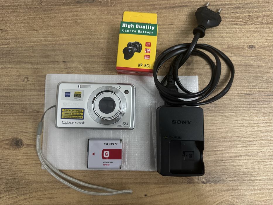 Máquina Fotográfica Sony DSC-W230
