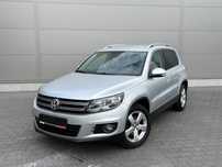 Volkswagen Tiguan Niski Przebieg Nawigacja Bezwypadkowy Serwisowany