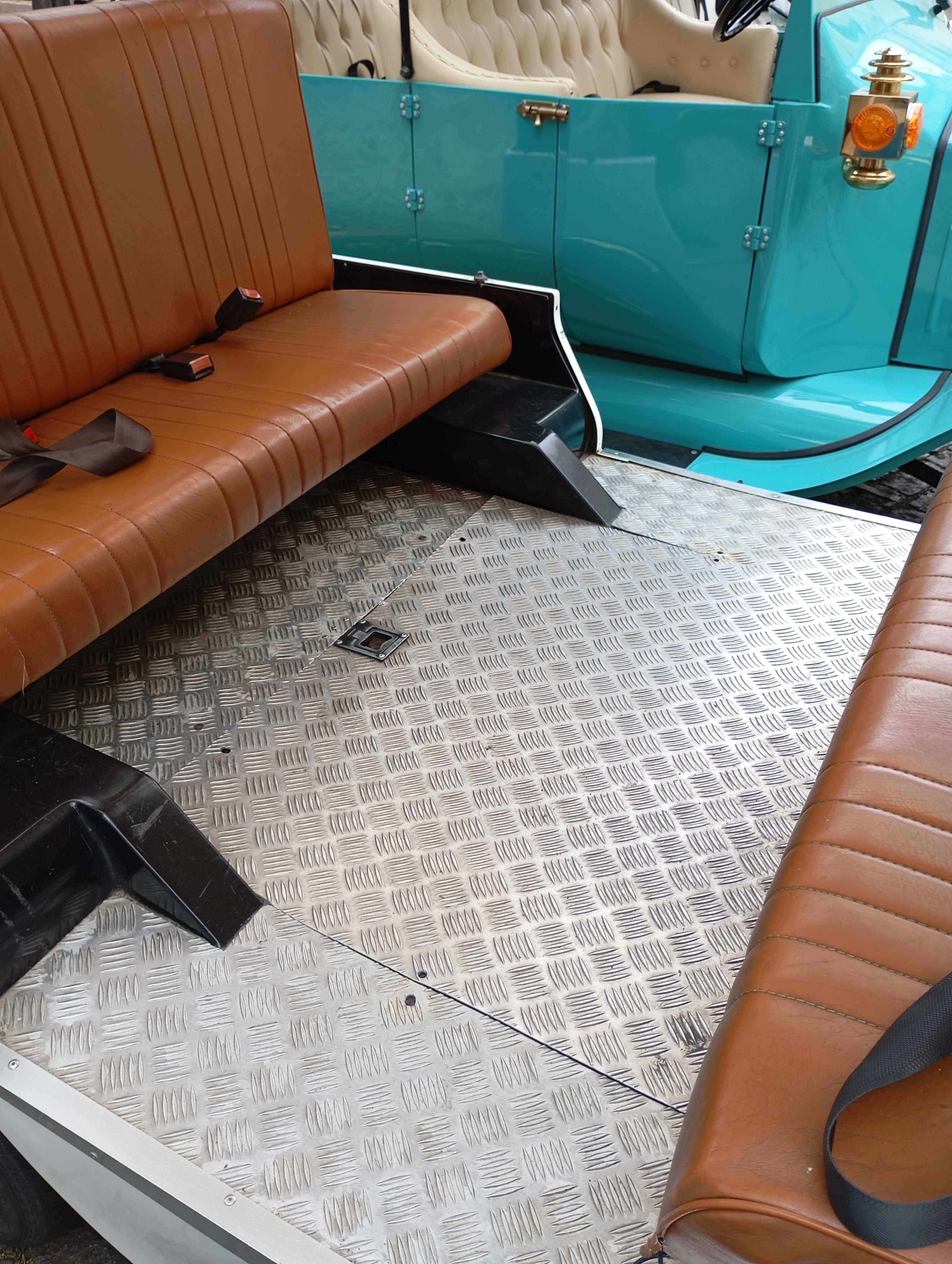 Tuk Tuk Limo 6 lugares baterias T125 novas postas em agosto