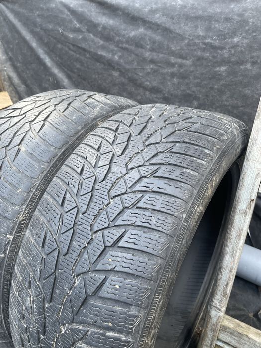 Зимова гума Nokian 225/50 R18