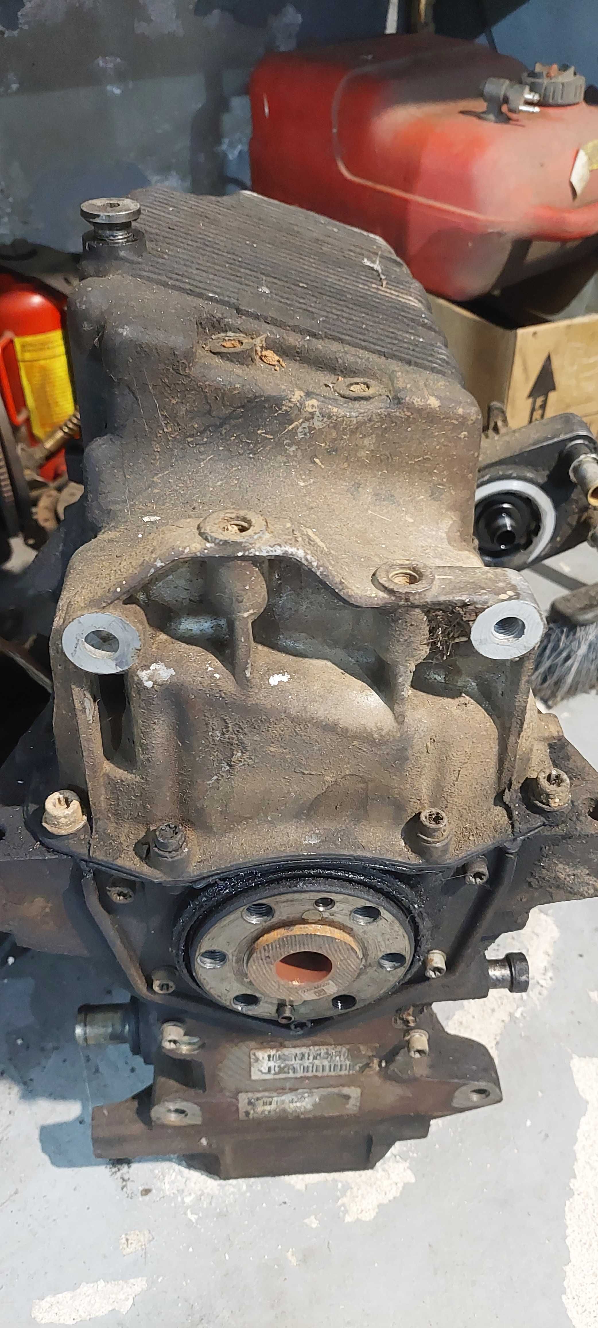 Motor fiat jtd para peças + Motor 1.9D a trabalhar.