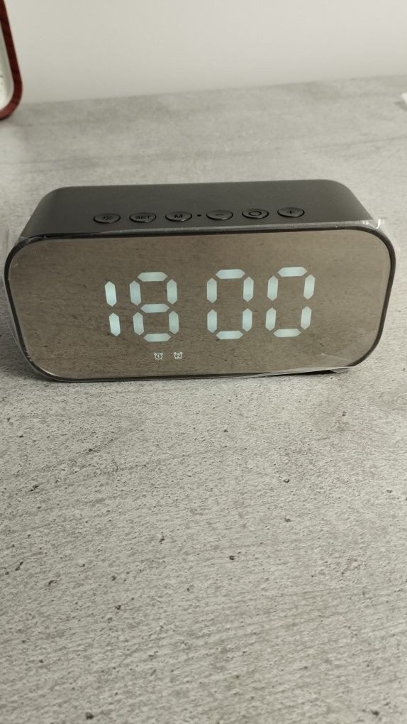 Настільний годинник, портативна колонка AFK BT518 Bluetooth, з будильн
