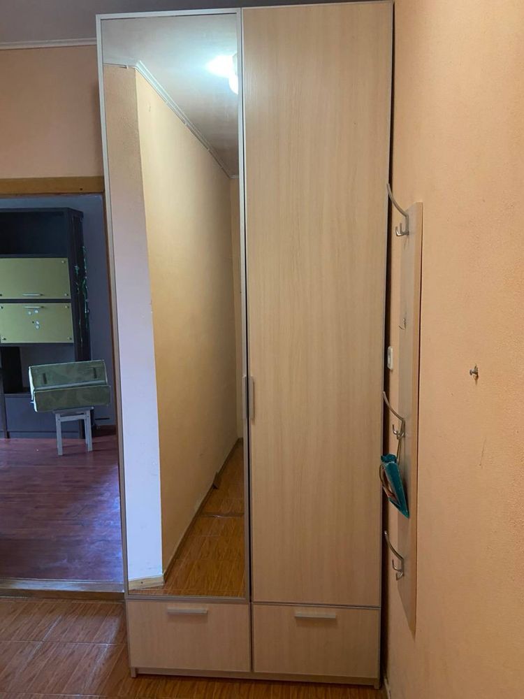 Шафа з якісних матеріалів 2,4*1 м