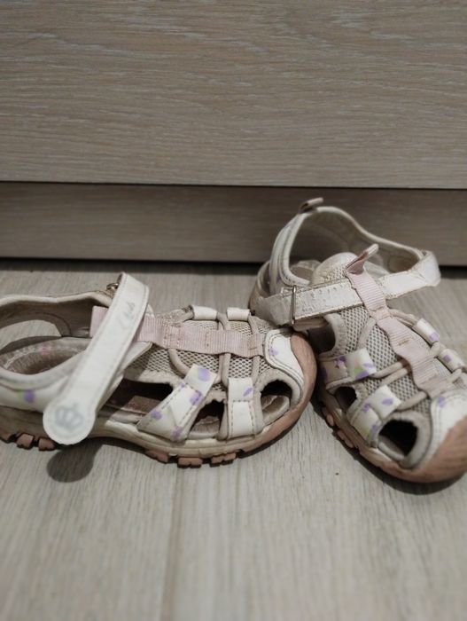 Босоніжки 26 розмір