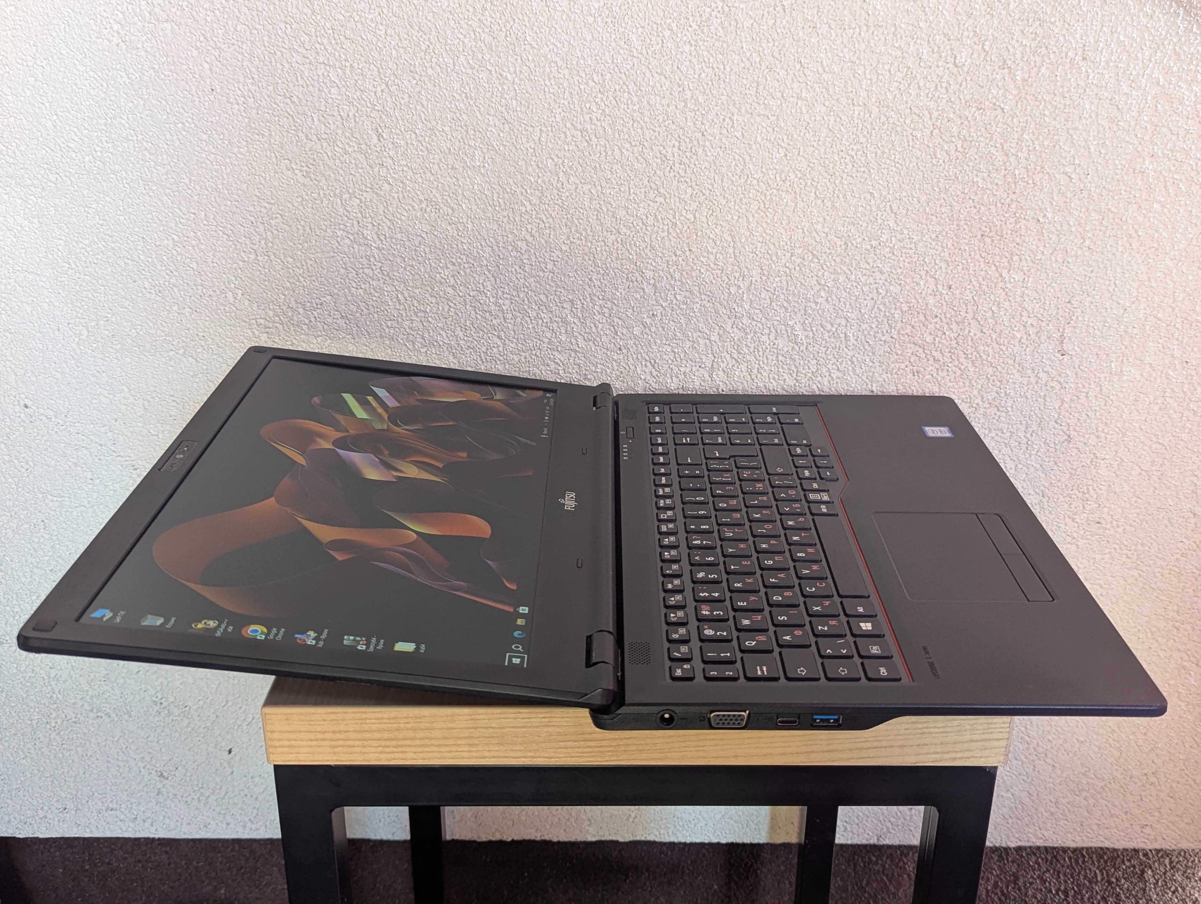 Ноутбук Б/В Fujitsu LifeBook E458; i5-7200U/ 8 GB DDR4/SSD 128Gb(F141)