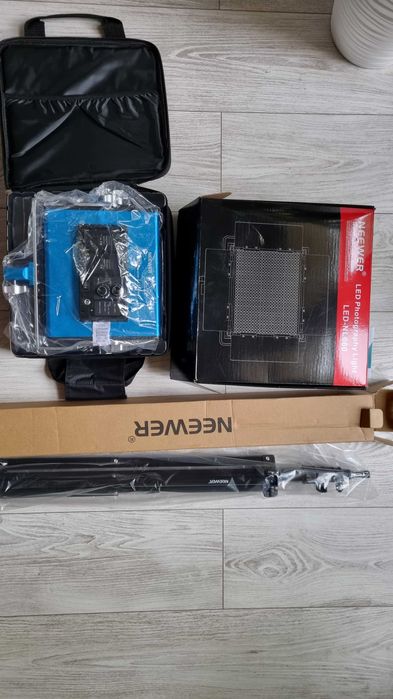 Lampa do fotografii / video Neewer 660 + 2 akumulatory + statyw - NOWA