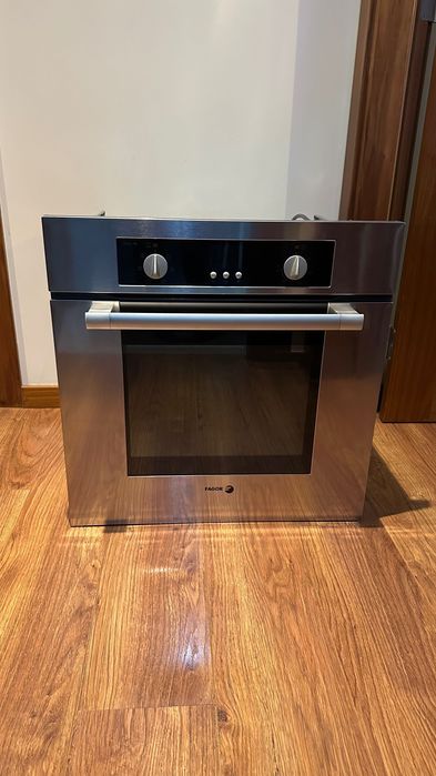 Forno Fagor com muito uso
