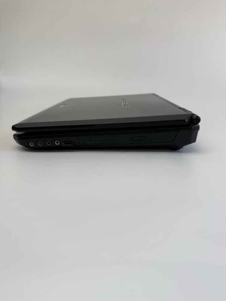 Medion Erazer | i7 / GTX 670MX / 16 ГБ / SSD+HDD / 15.6” FHD