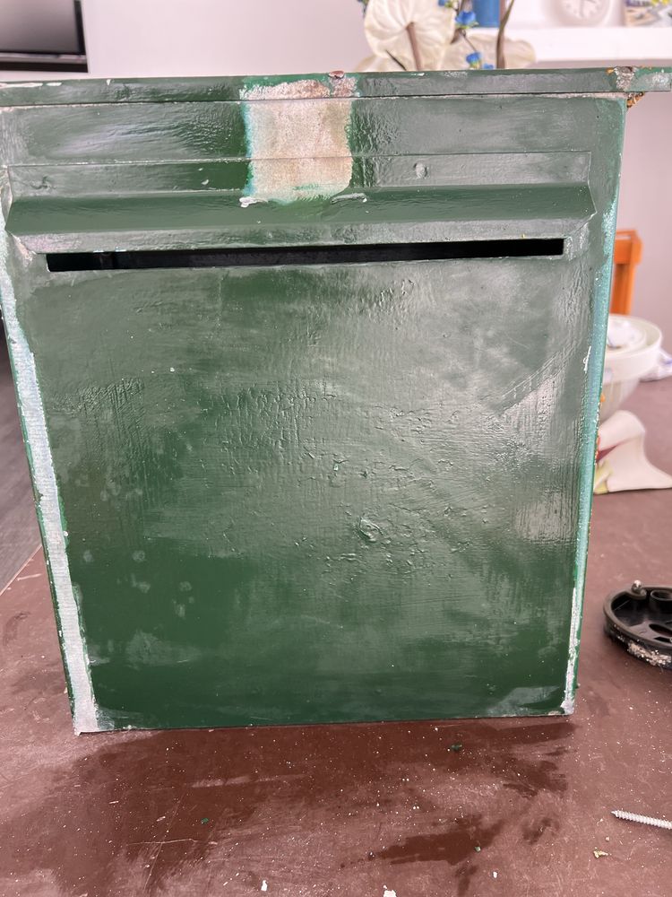 Caixa de correio para embutir.