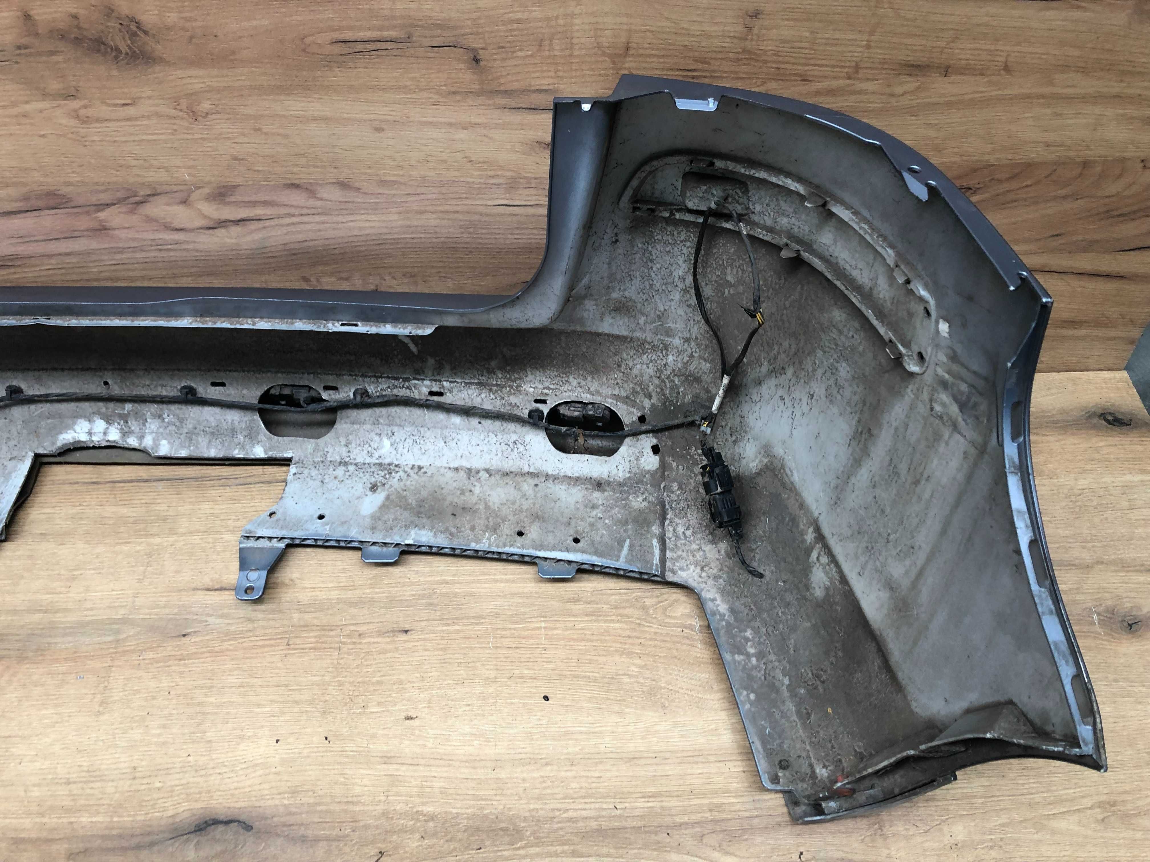 Zderzak tylny Opel Zafira B 4x pdc kolor z163