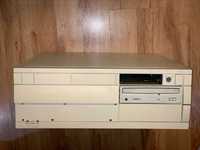 Retro stary komputer Fujitsu