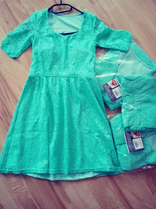 Elegancka seledynowa sukienka- tunika