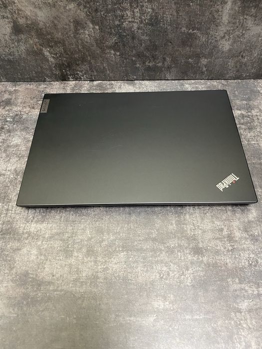 Lenovo ThinkPad T15p i7-10750H 16Gb 512Gb 15,6” FHD IPS GTX 1050 4Gb