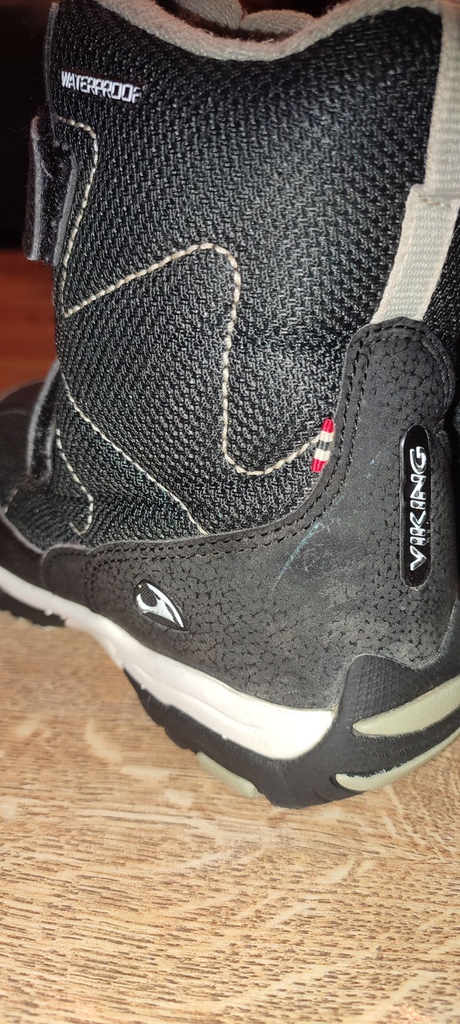 Buty zimowe VIKING 34 czarne na rzepy unisex nieprzemakalne