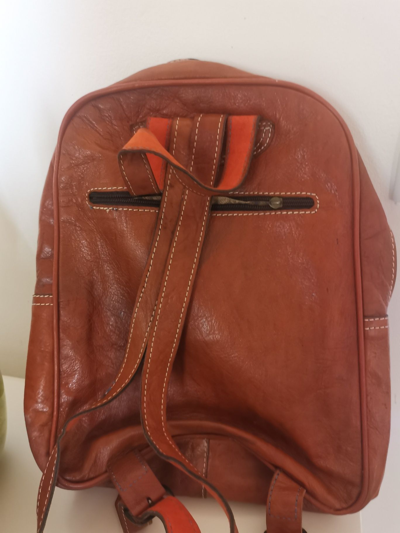 Mochila em pele, castanha