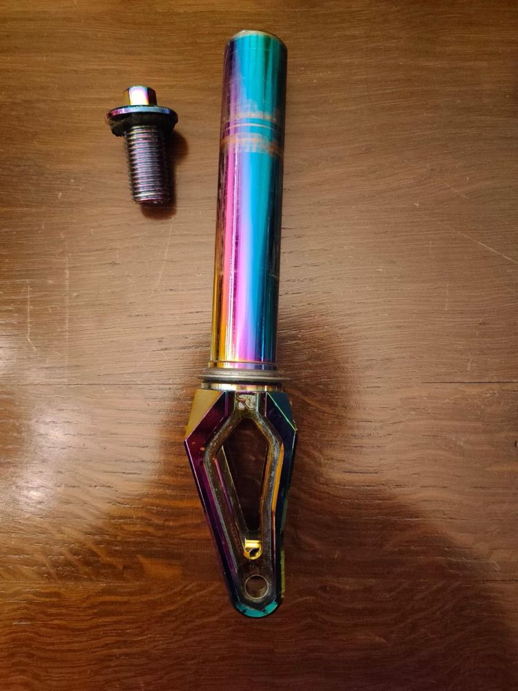 Widelec Root Industries Air HIC/SCS w kolorze Rocket Fuel