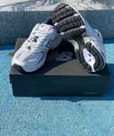 Biały^Cienki^NewBalance530^UnisexTrampki Roz.42.5