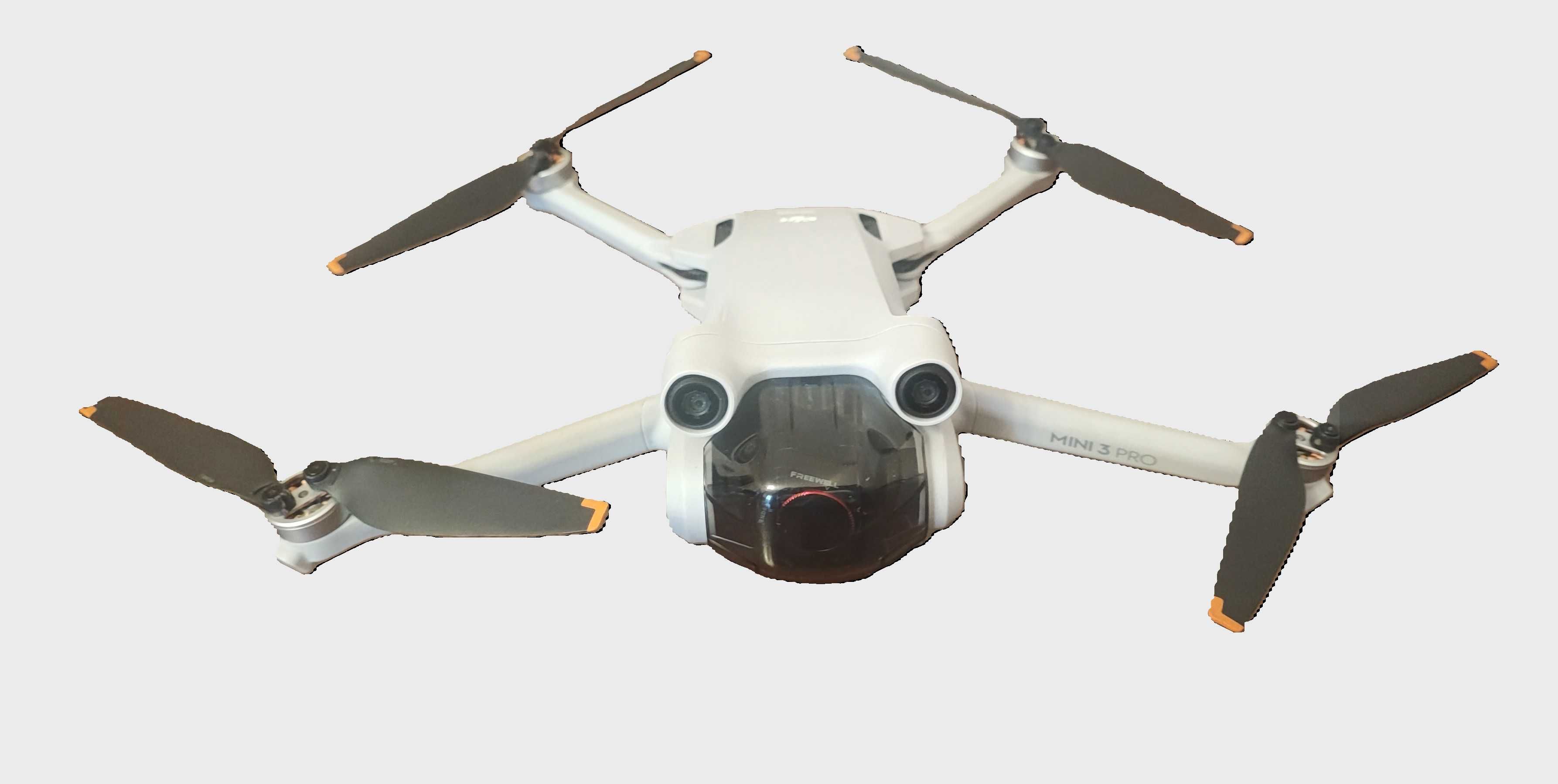 dron dji mini 3 pro z zestawem fly more combo