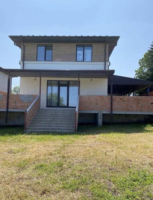 Продаж будинку на 5 сотках в Ірпені, закрите КМ, газ